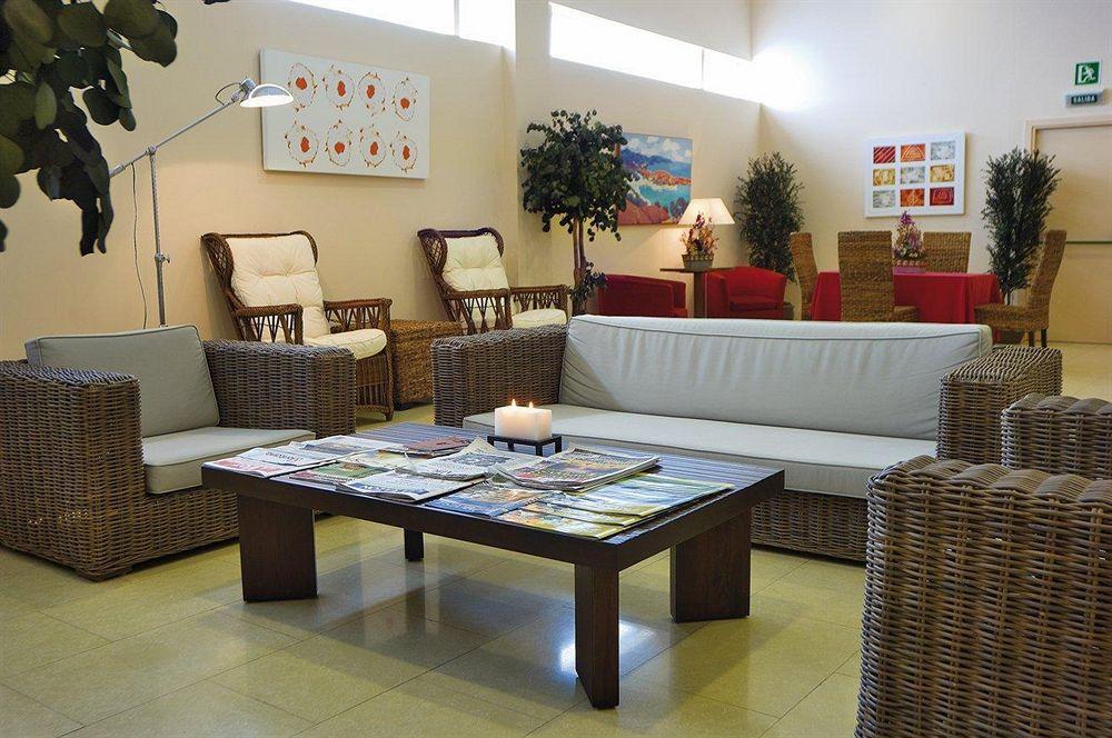 B&B Hotel Logrono Las Canas Viana  Inreriör bild