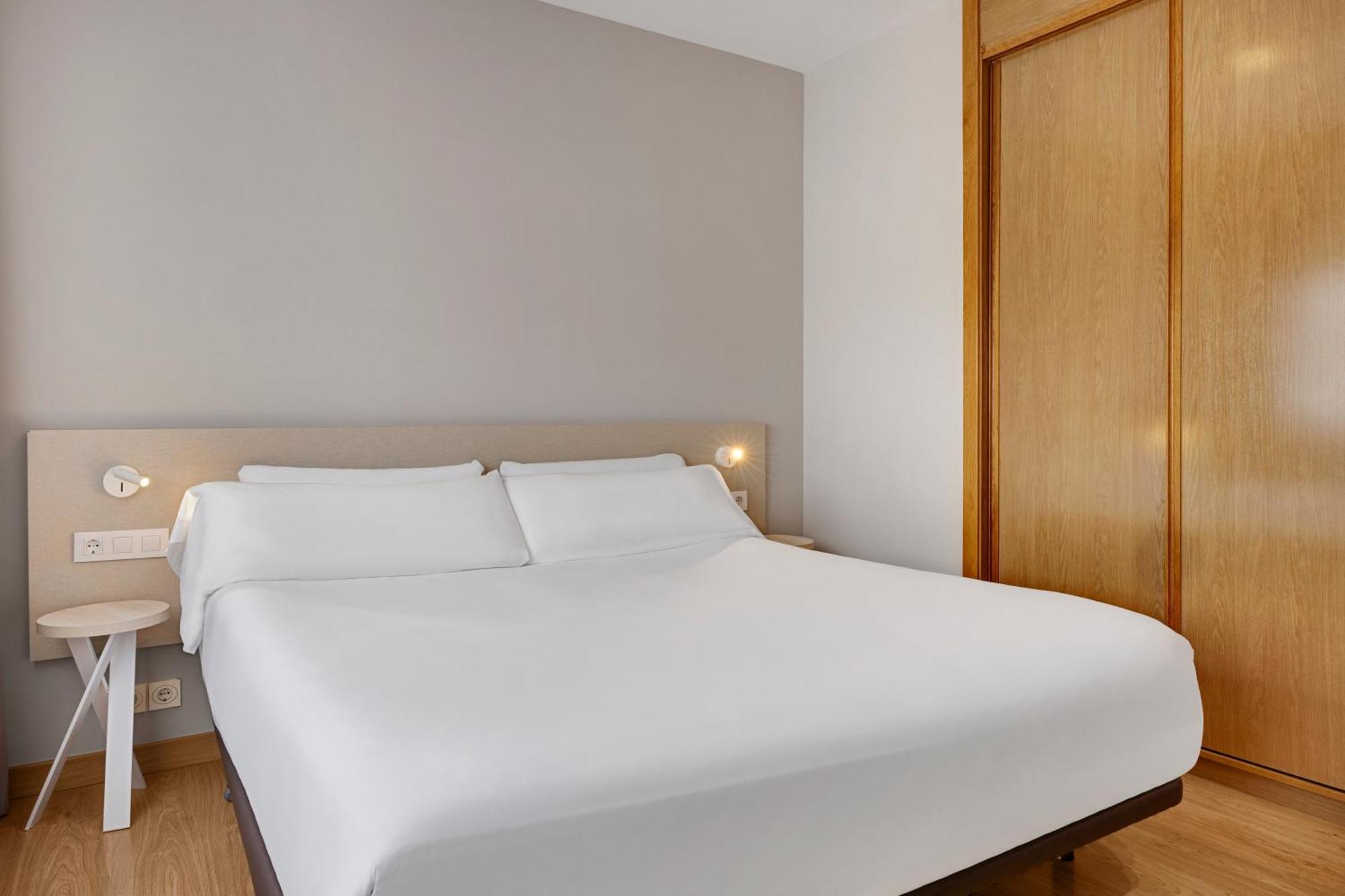 B&B Hotel Logrono Las Canas Viana  Exteriör bild