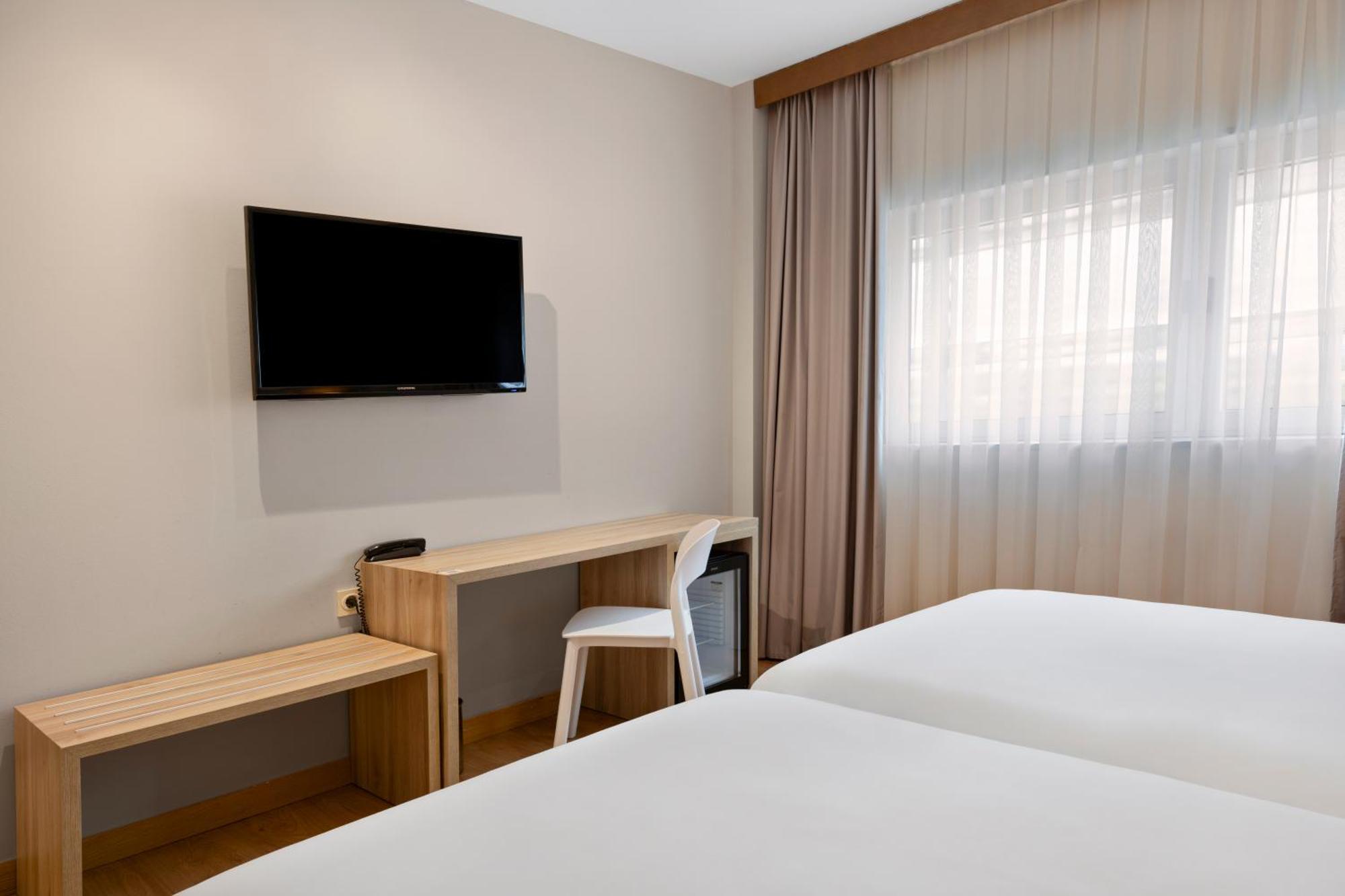 B&B Hotel Logrono Las Canas Viana  Exteriör bild