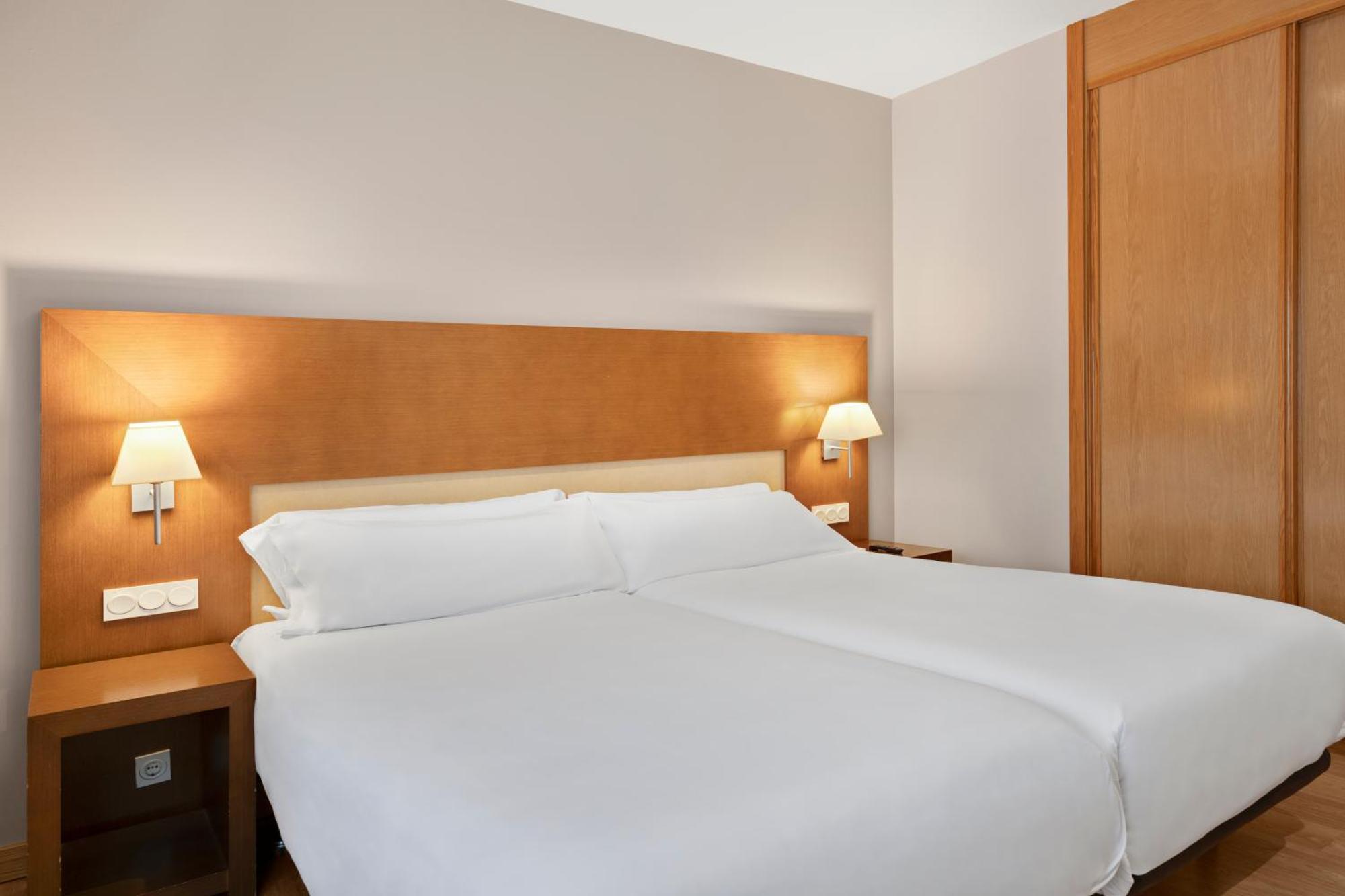B&B Hotel Logrono Las Canas Viana  Exteriör bild